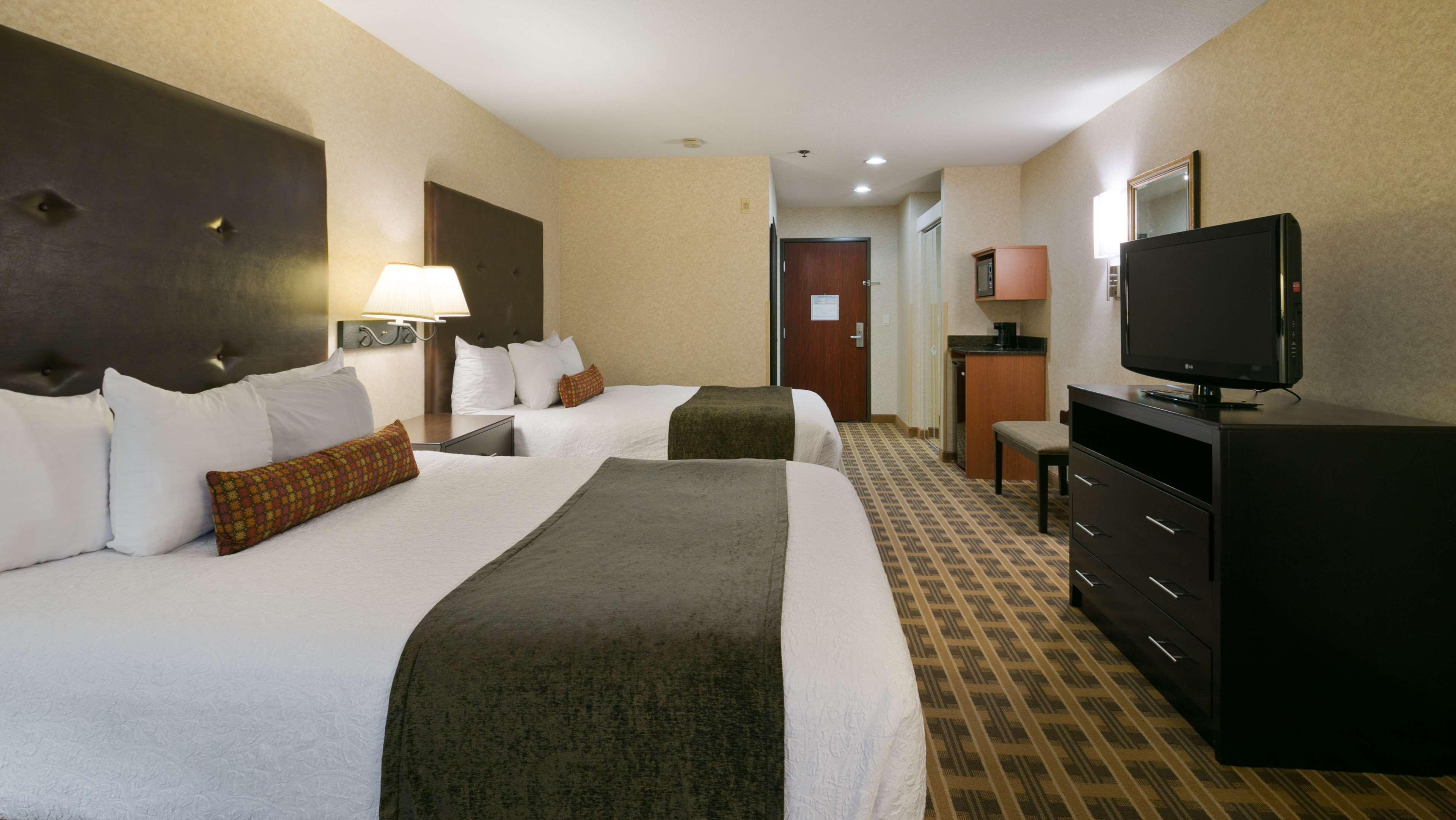 Best Western University Inn And Suites Forest Grove Exterior photo