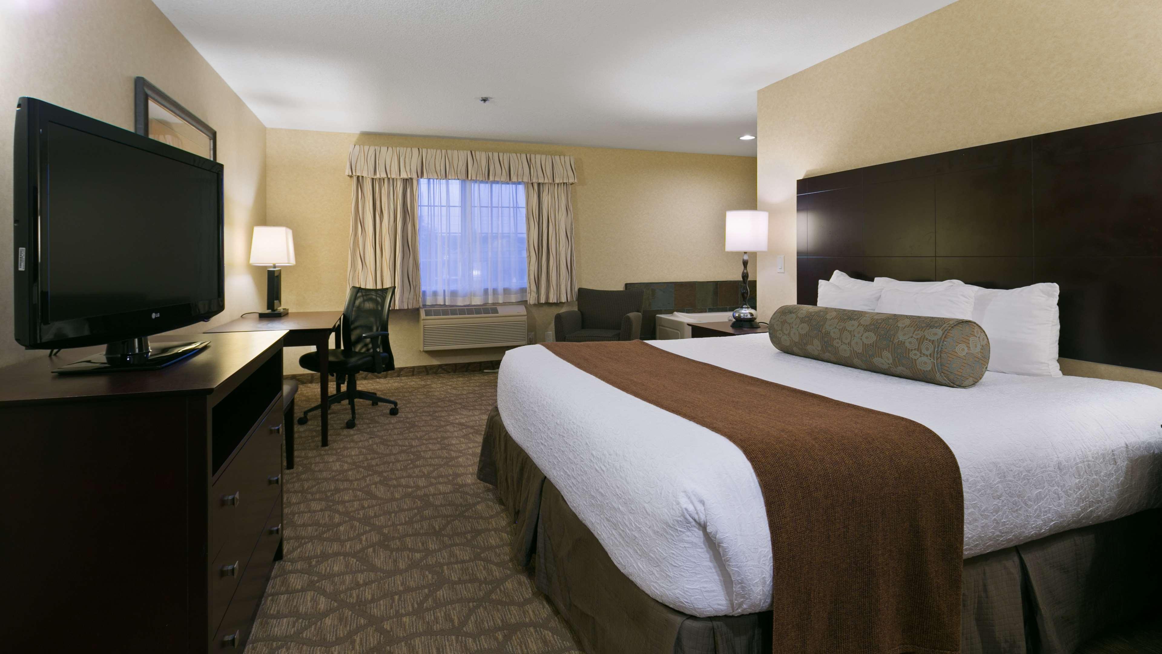 Best Western University Inn And Suites Forest Grove Exterior photo