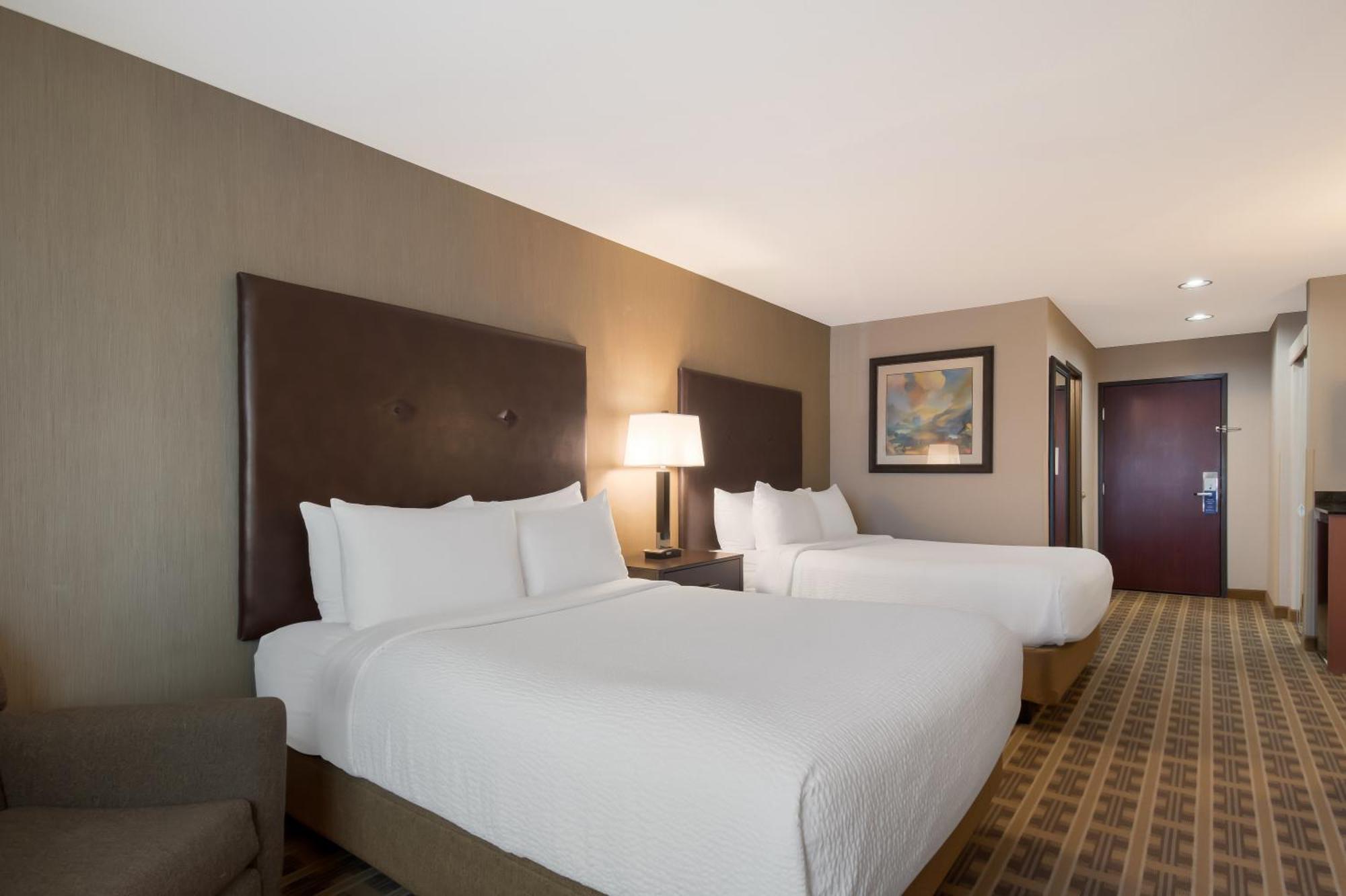 Best Western University Inn And Suites Forest Grove Exterior photo