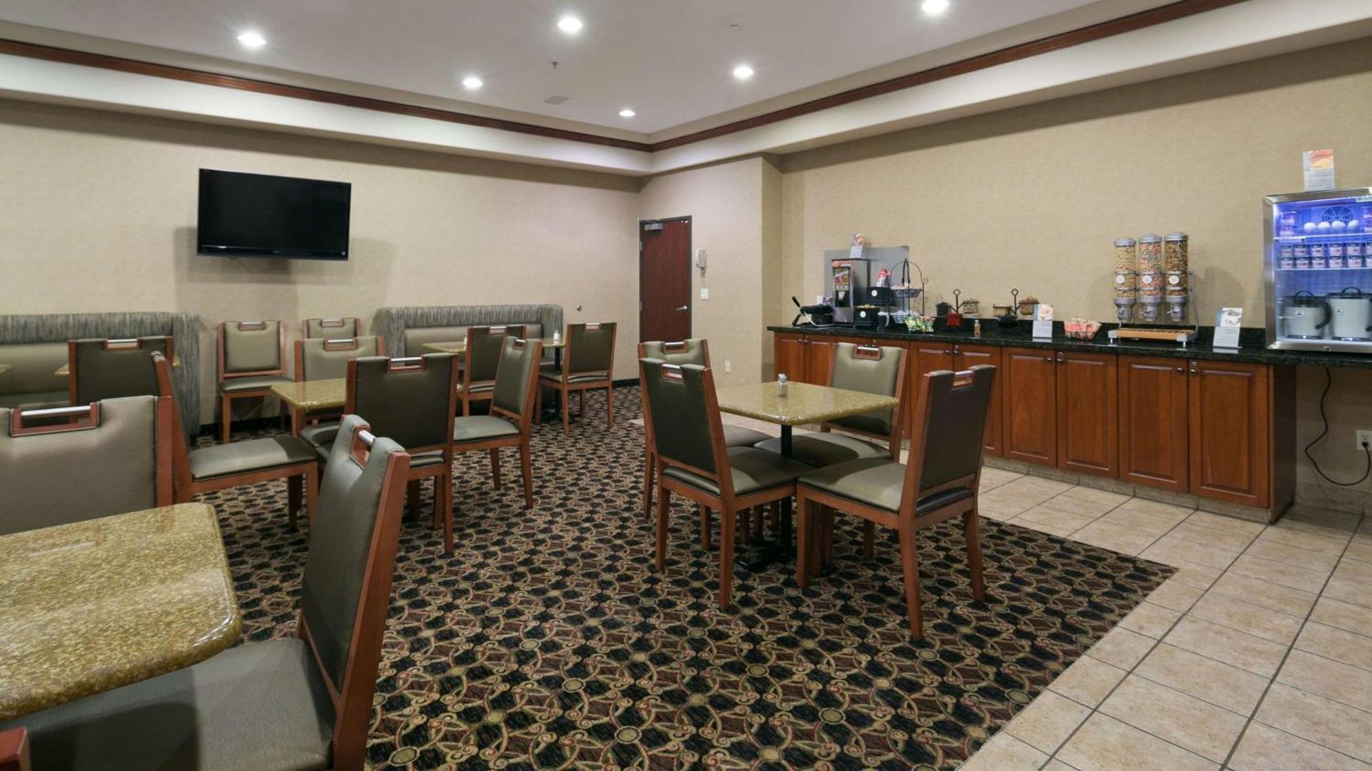 Best Western University Inn And Suites Forest Grove Exterior photo