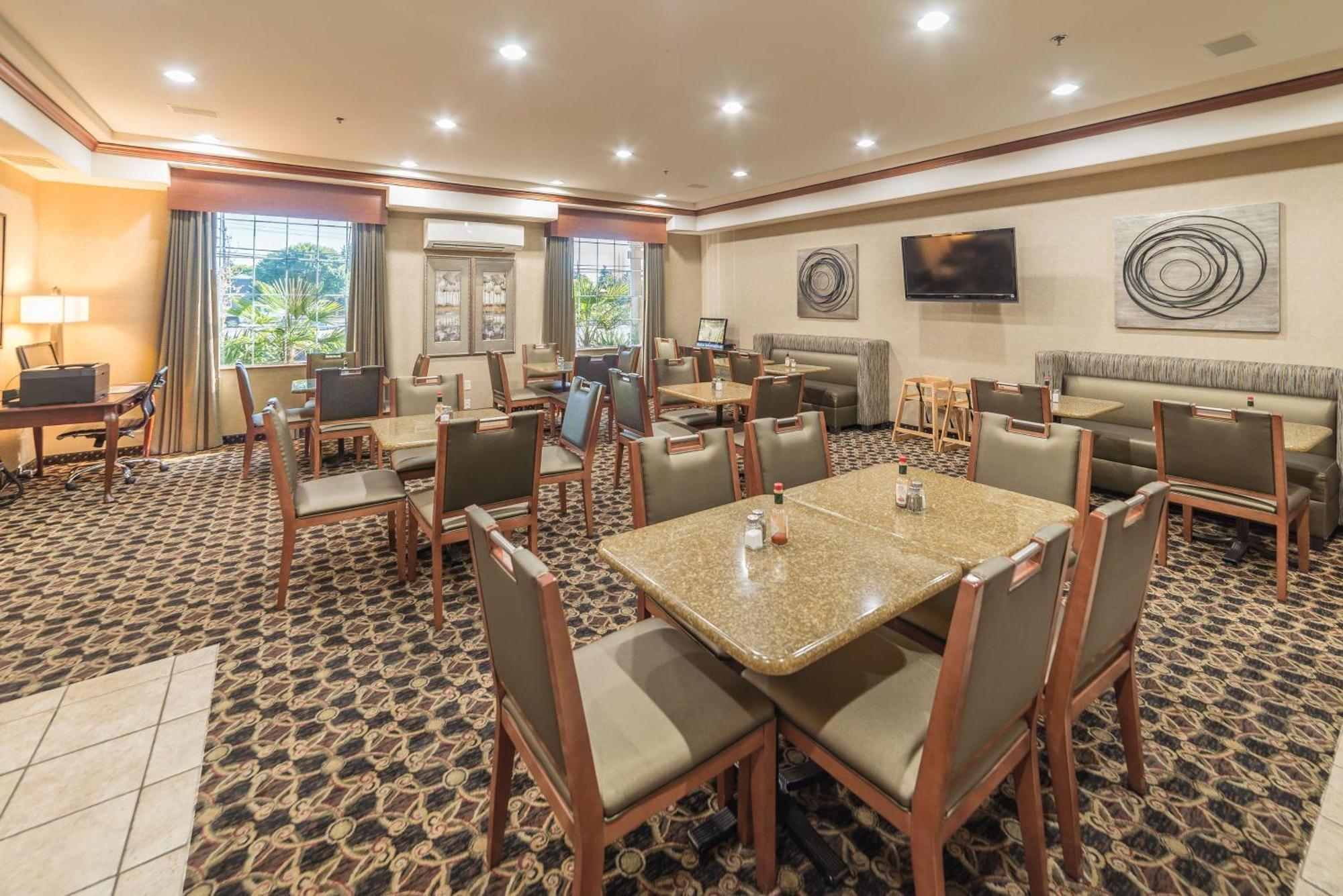 Best Western University Inn And Suites Forest Grove Exterior photo